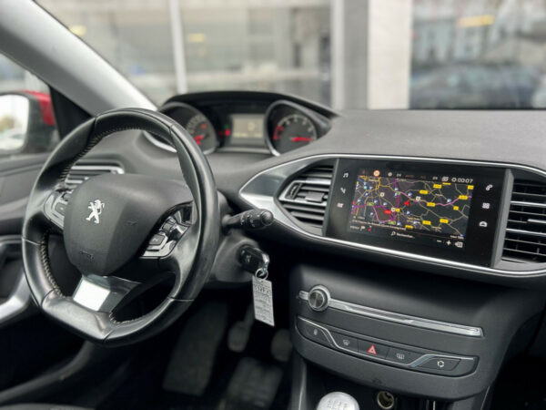 Peugeot 308 (2) – Image 4