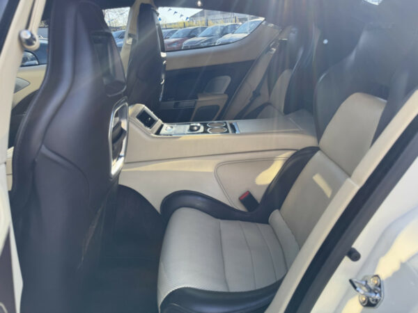 Aston Martin RAPIDE – Image 7