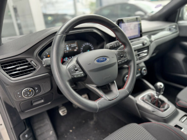 Ford Focus (4) – Image 5