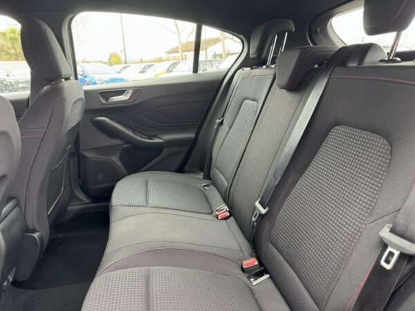 Ford Focus (4) – Image 8