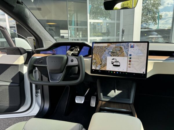 Tesla Model X – Image 6