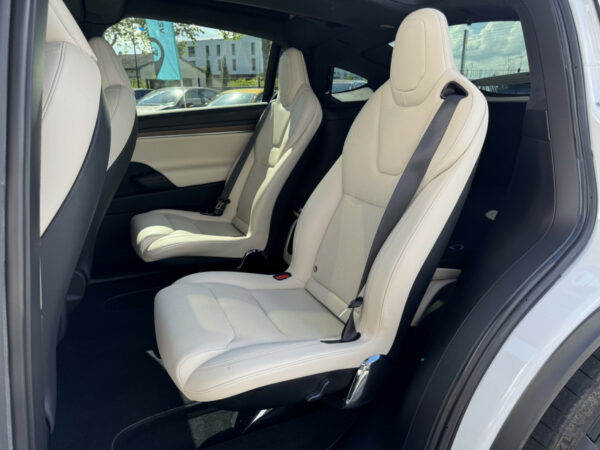 Tesla Model X – Image 8