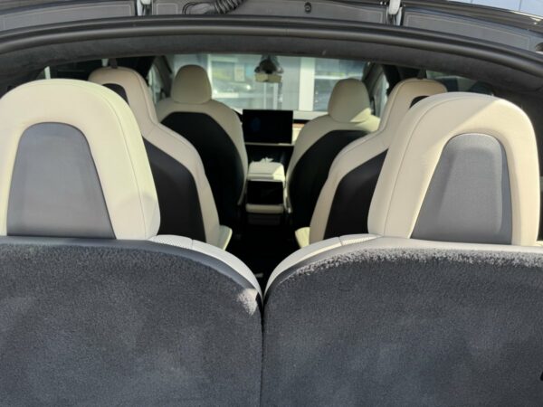 Tesla Model X – Image 10