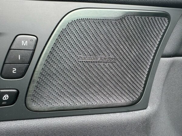 Volvo XC60 (2) – Image 9