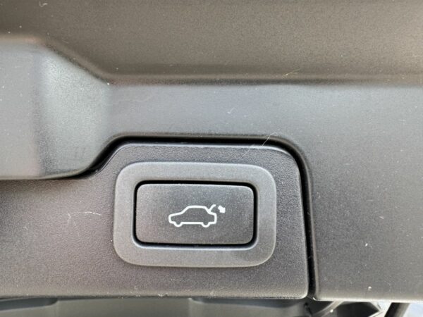 Land Rover Range Rover Evoque – Image 10
