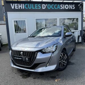 Peugeot 208 (2)